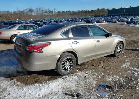 2014 Nissan Altima 2.5 S z USA, uszkodzony, nr VIN 1N4AL3AP8EC117541